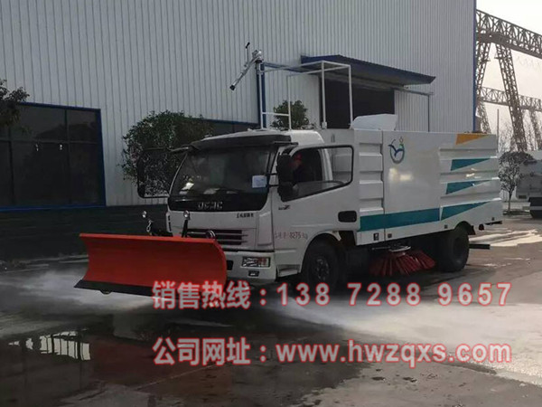 東風5噸掃路車(chē)加裝前沖(chōng)工作實拍