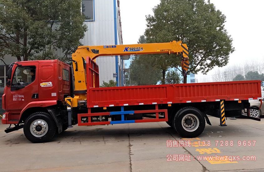 東風柳汽6.3噸随車吊圖片二